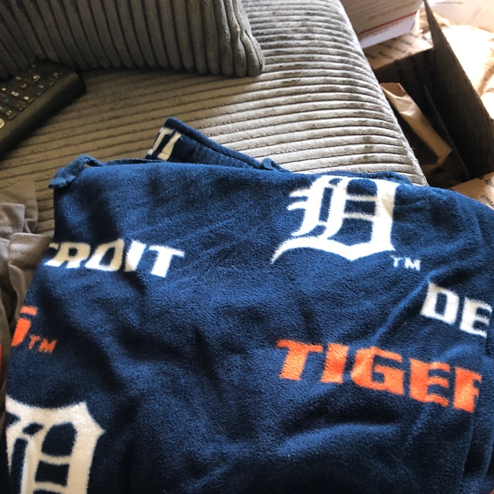 Detroit Tigers fleece two piece pajamas set X-Large